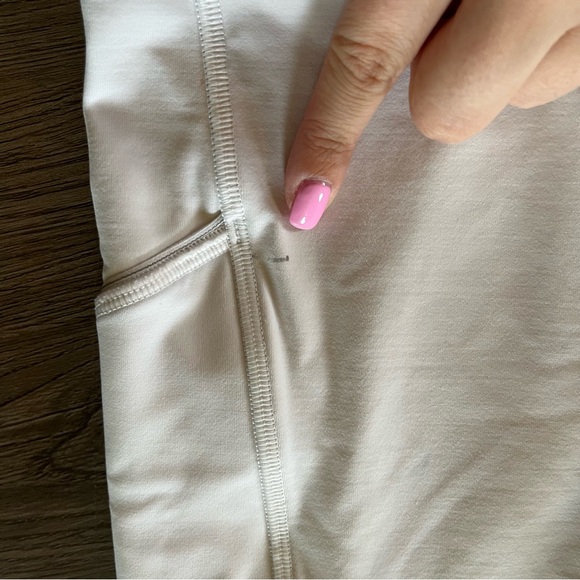 Lululemon Speed Up Tight *28" in White - Picture 6 of 8